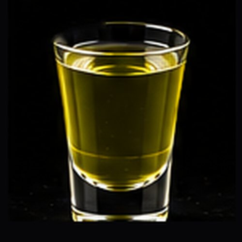 Washington Apple classic shot on a dark bar background